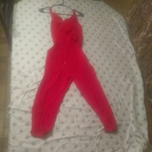 A jumper,a two pair pants set,a two piece short se